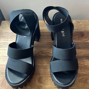 New, no box madden girl Women’s Seer Black Fabric Sandals size 7